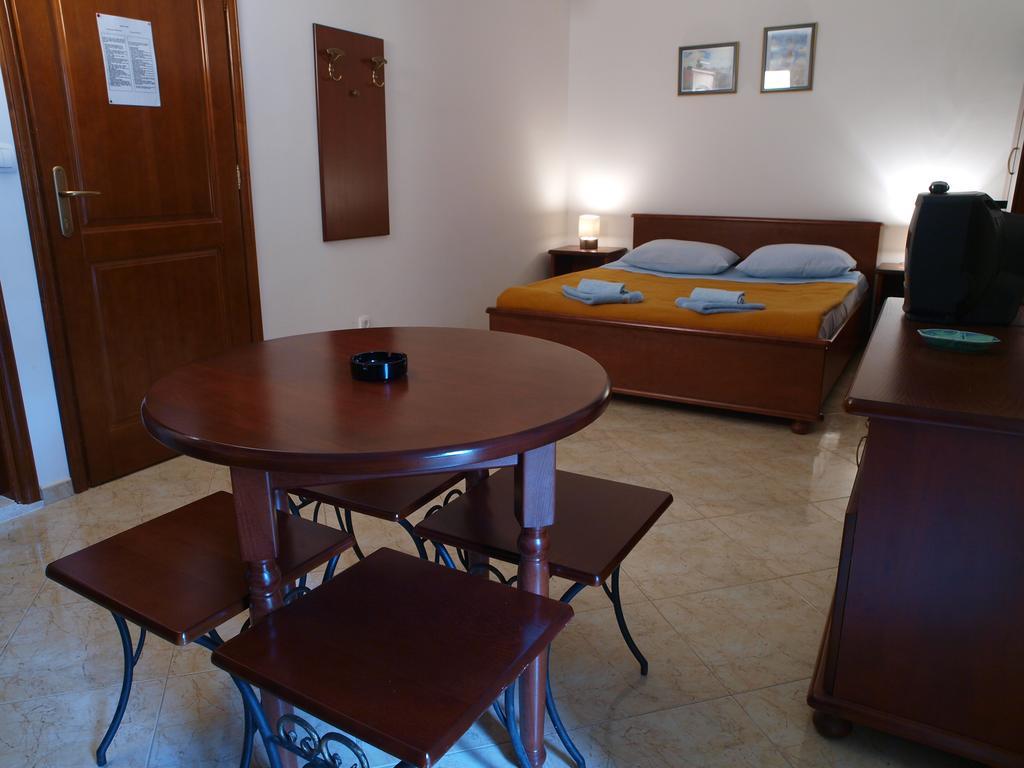 Apartments Obala Dragovic Petrovac Room photo